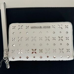 Michael Kors Jet Set Wristlet Wallet